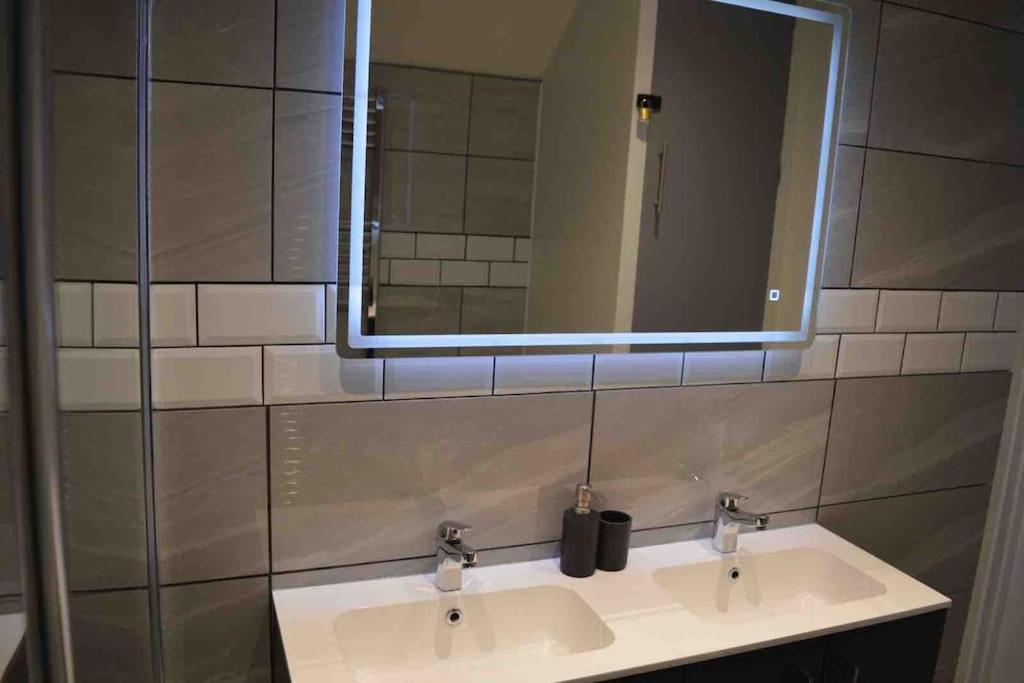 Unique 4 Bed House In Derby Perfect For Contractors And Families Villa Exterior foto