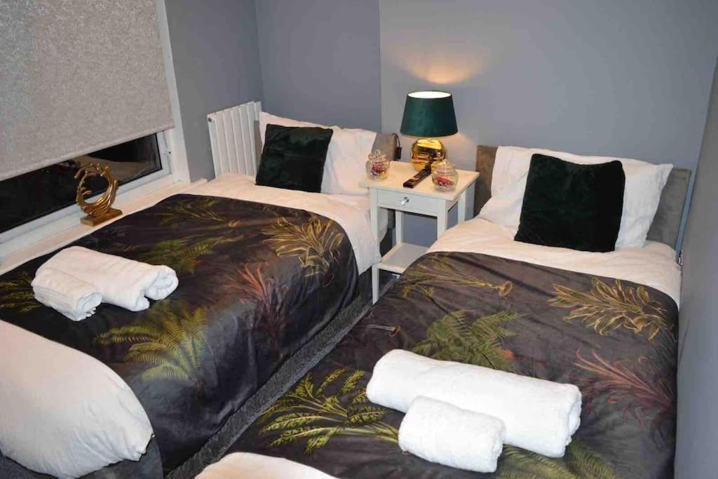Unique 4 Bed House In Derby Perfect For Contractors And Families Villa Exterior foto